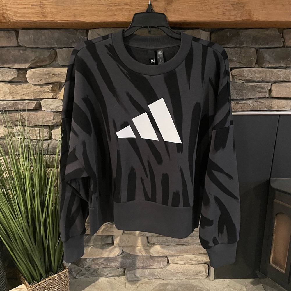 NWT Adidas Crewneck Sweatshirt